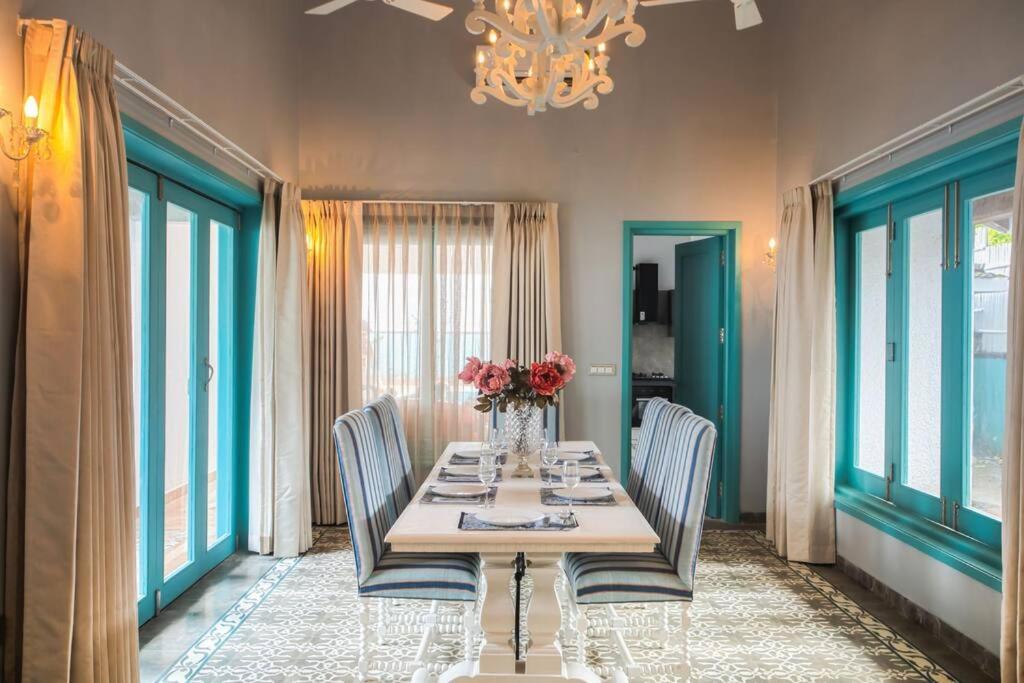 White Banyan Beach Villa, Candolim By The Acacia Villas エクステリア 写真